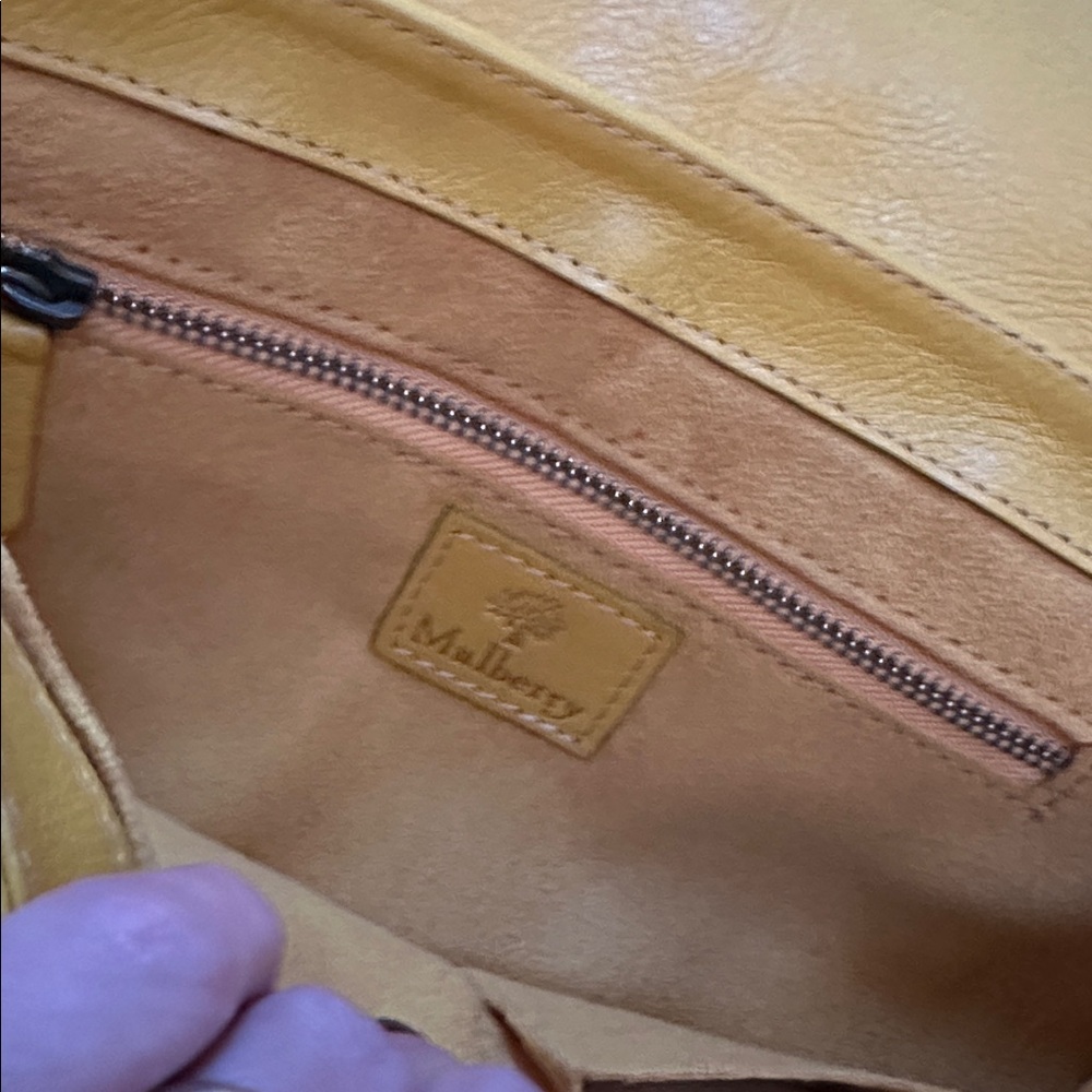 Leather shoulder bag - Picture 9 of 9